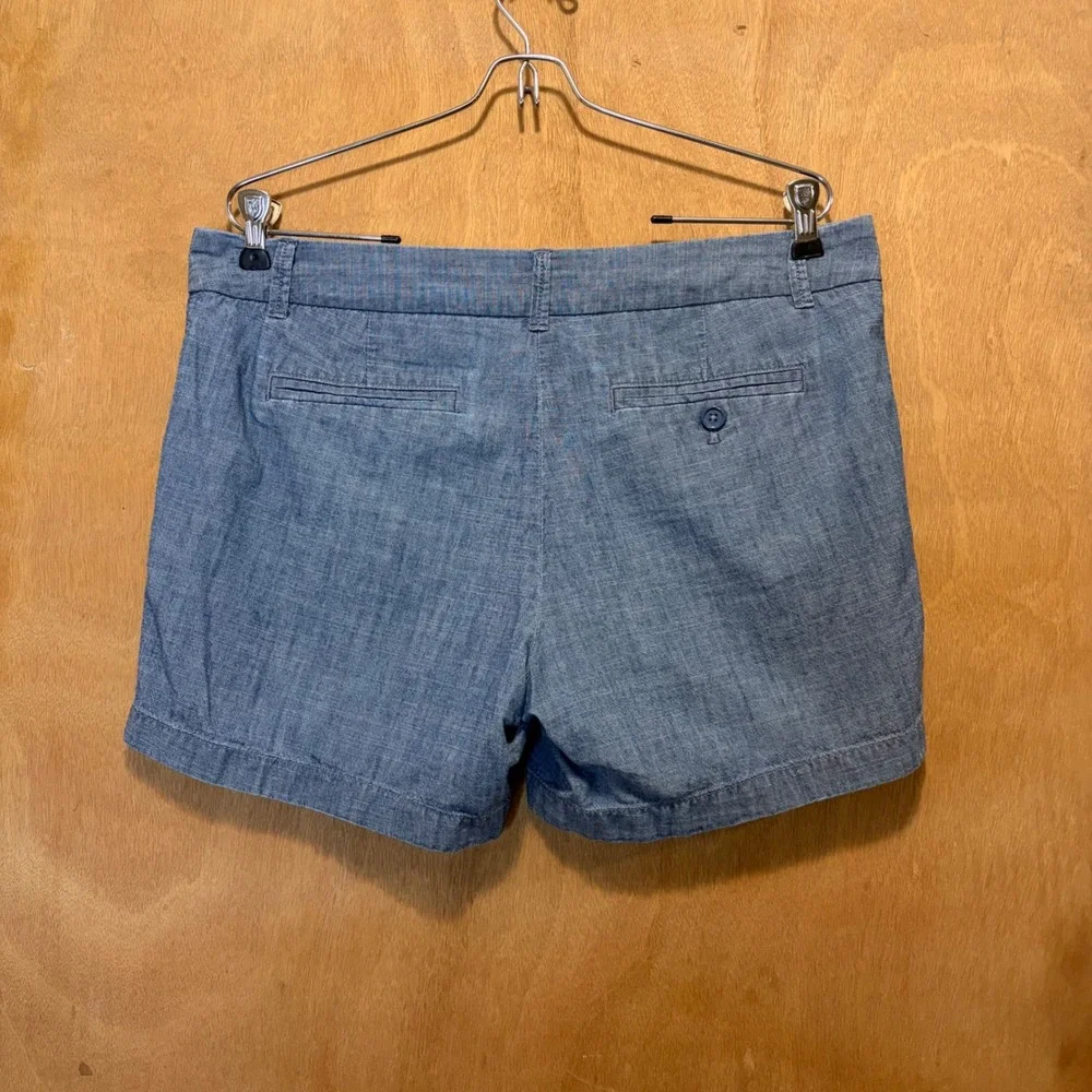 J.Crew Chino Shorts Women 10 Coastal Chambray Casual 5"Inseam 100% Cotton Beachy - Picture 2 of 13